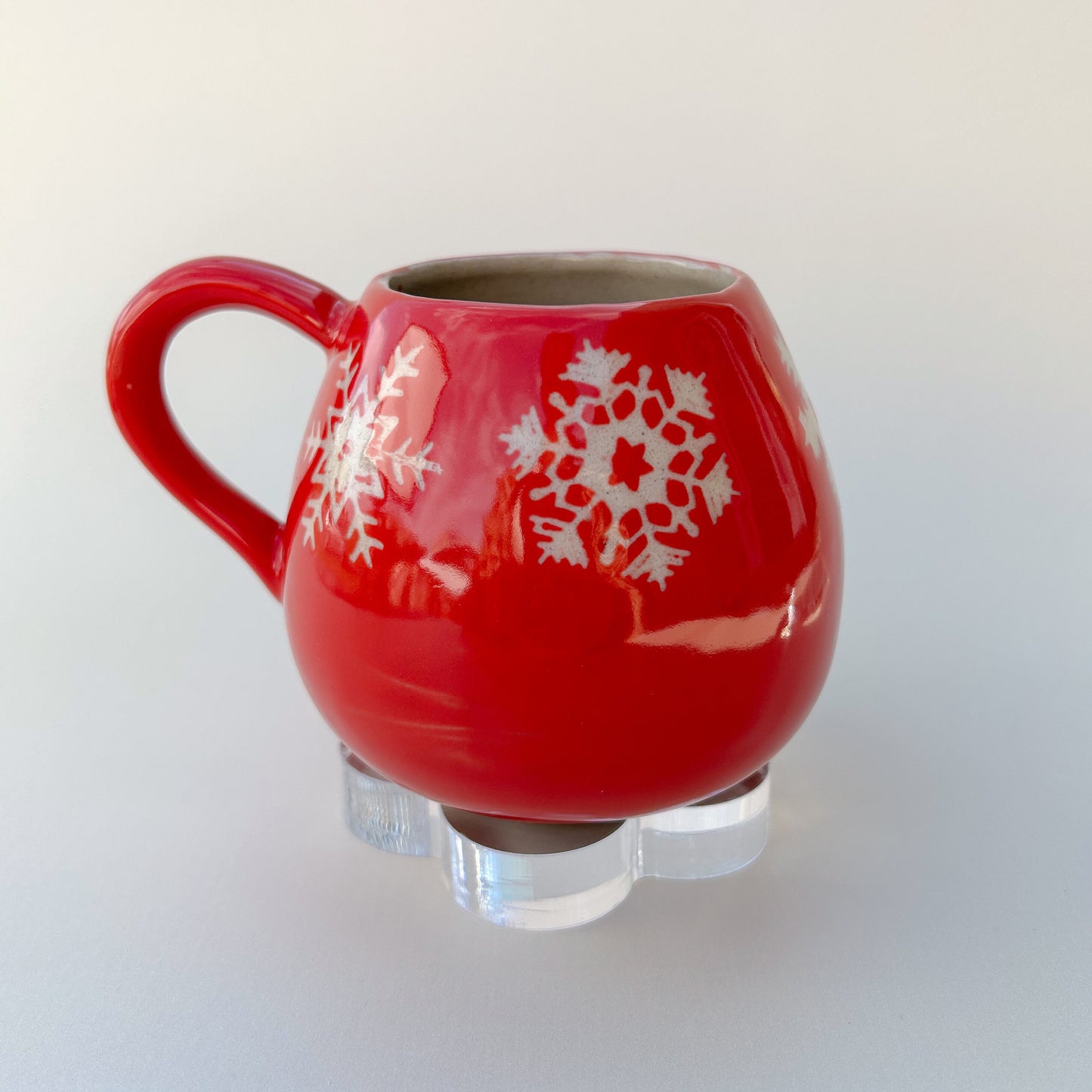 Red Snowflake 12 Ounce Ceramic Mug