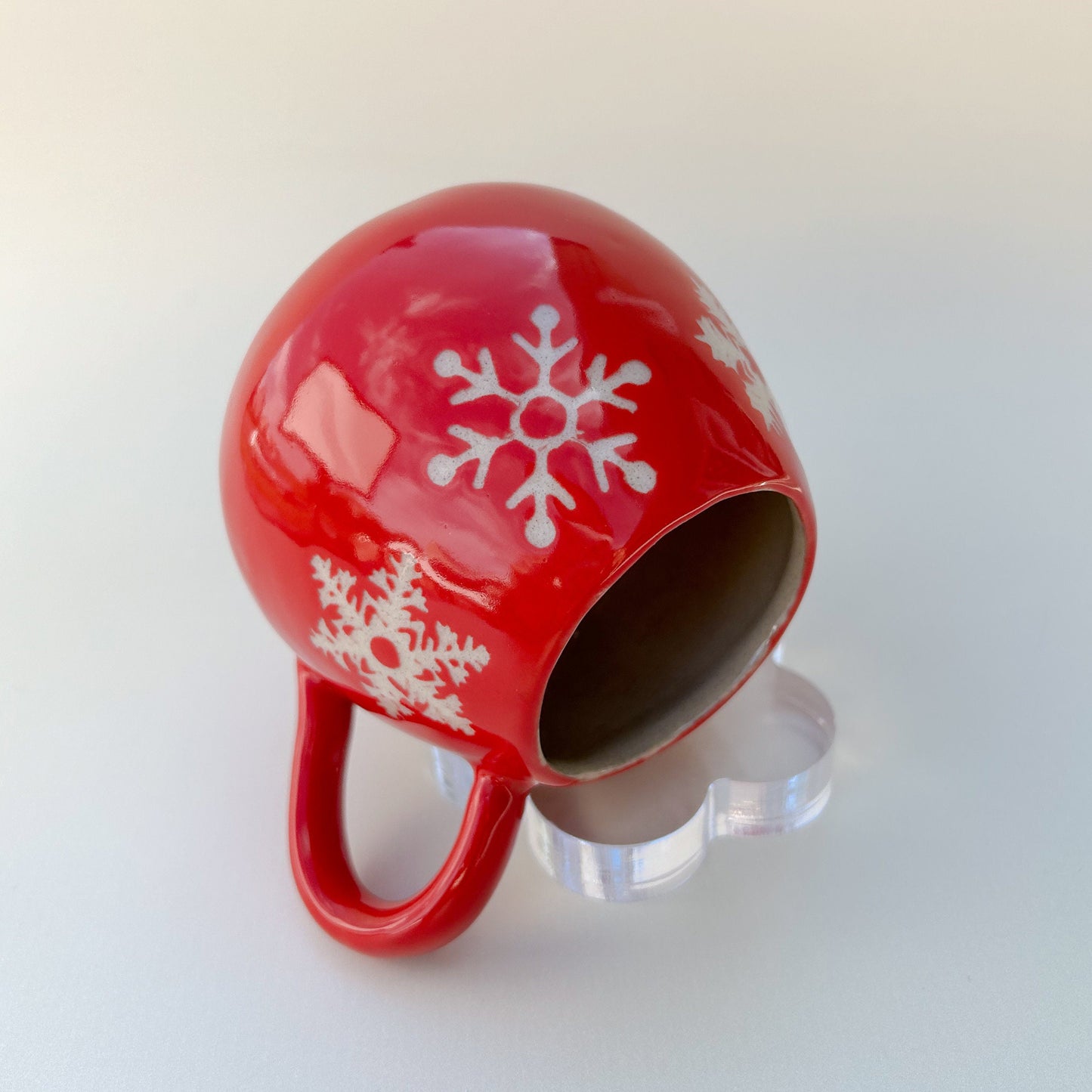 Red Snowflake 12 Ounce Ceramic Mug