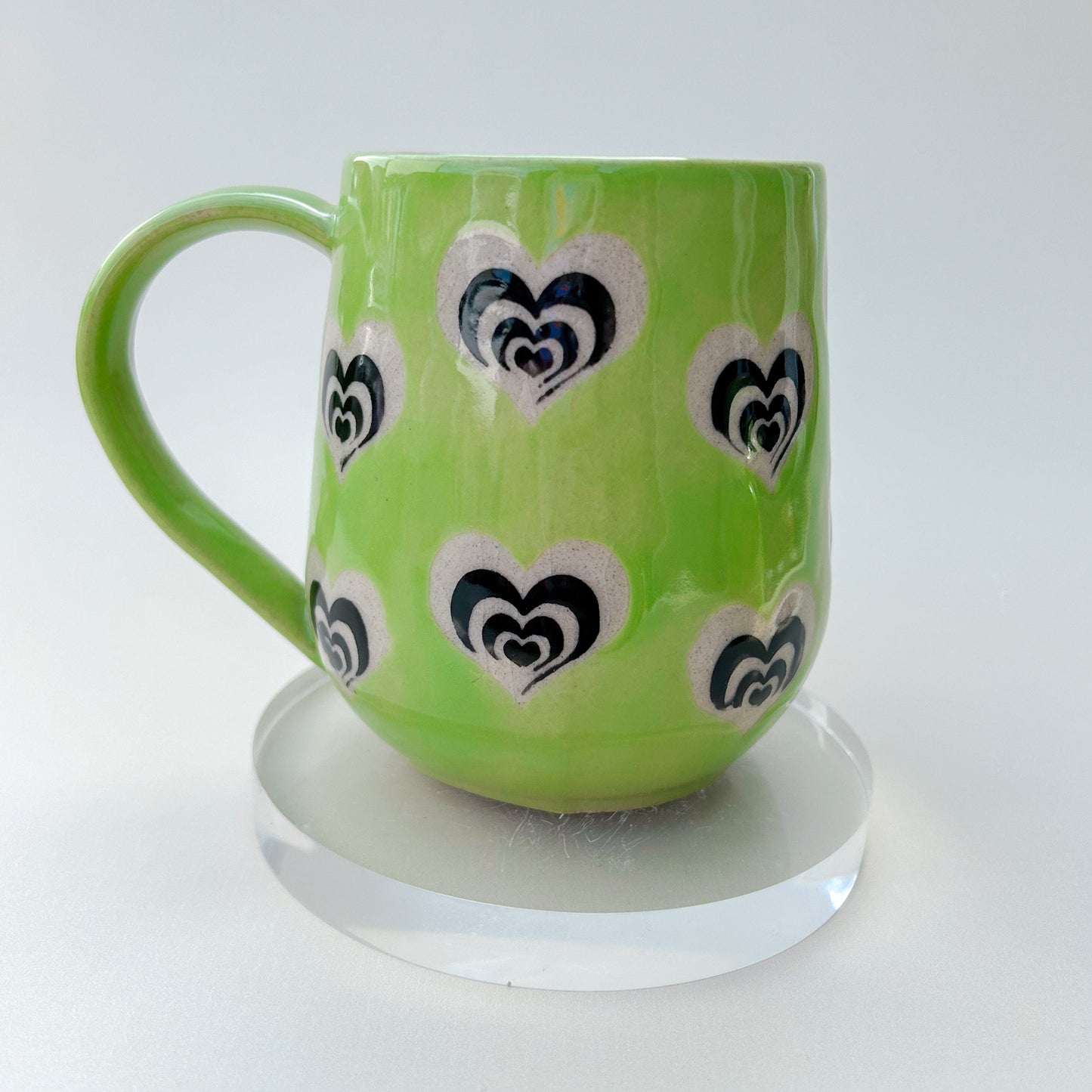 Green and Black Heart 16 Ounce Ceramic