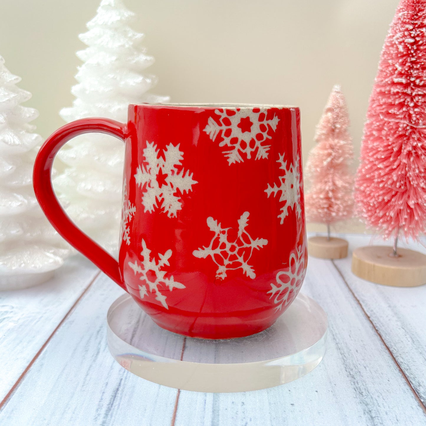 Red Retro Snowflake Ceramic Mug 16 Ounces