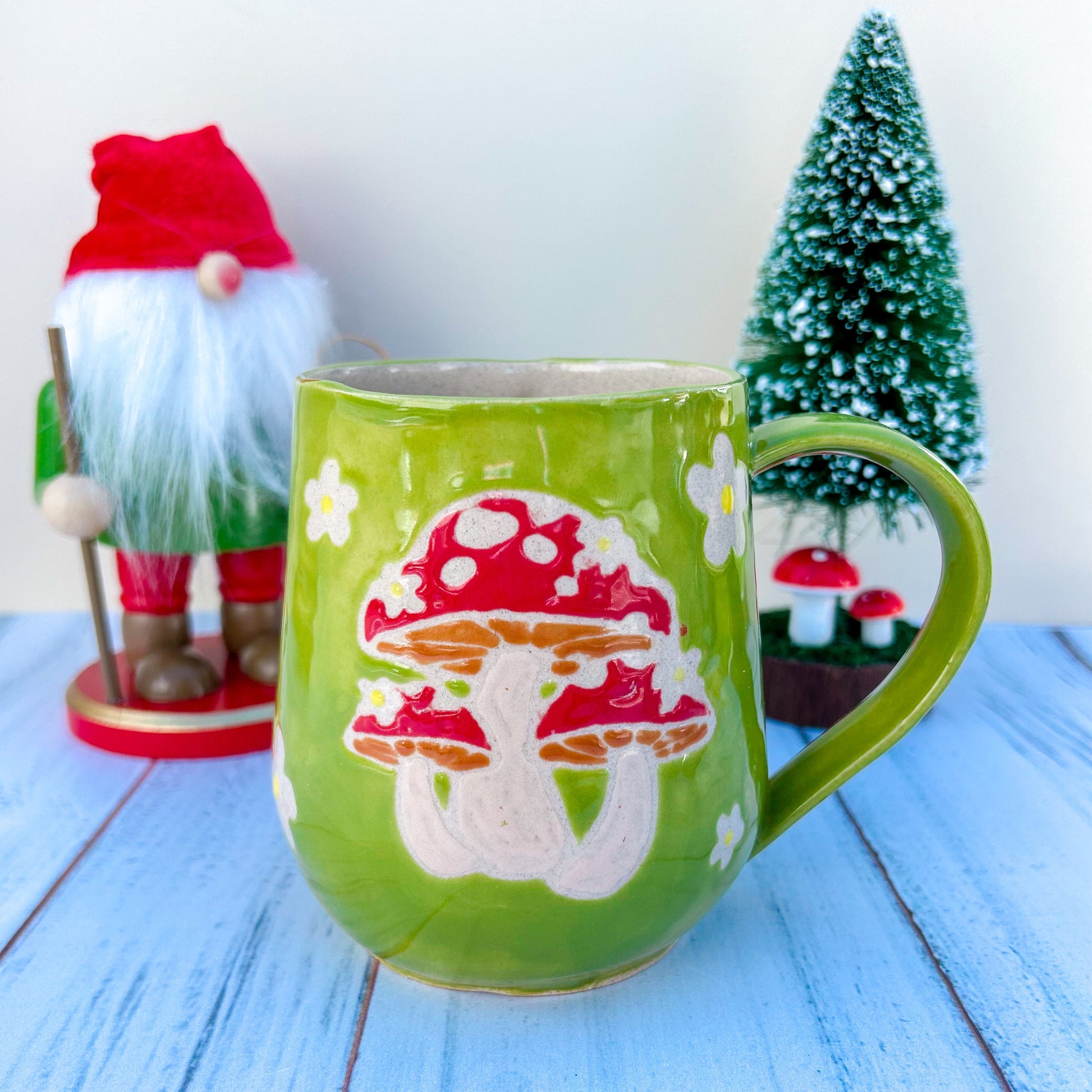 Green Mushroom 16 Ounce Ceramic Mug