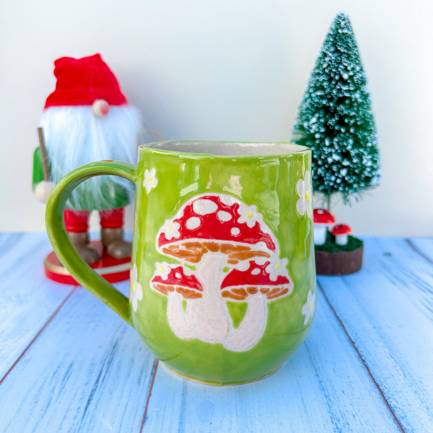 Green Mushroom 16 Ounce Ceramic Mug