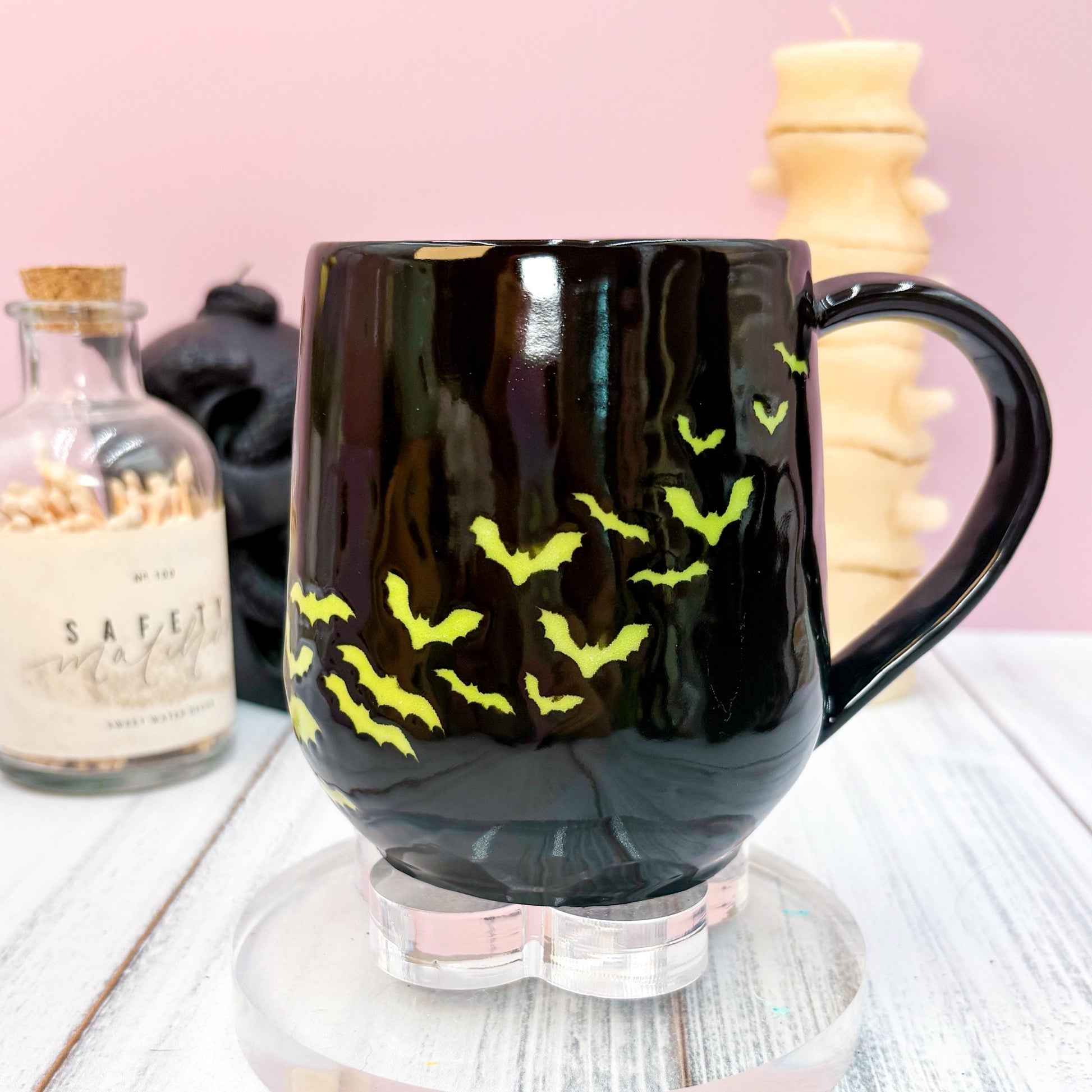 Green and Black Bat Ceramic Mug, Autumn Gift For Her, Retro Fall Mug, Halloween Gift, Spooky Mug Handmade, Cute Autumn Mugs, Fall Gift Mom