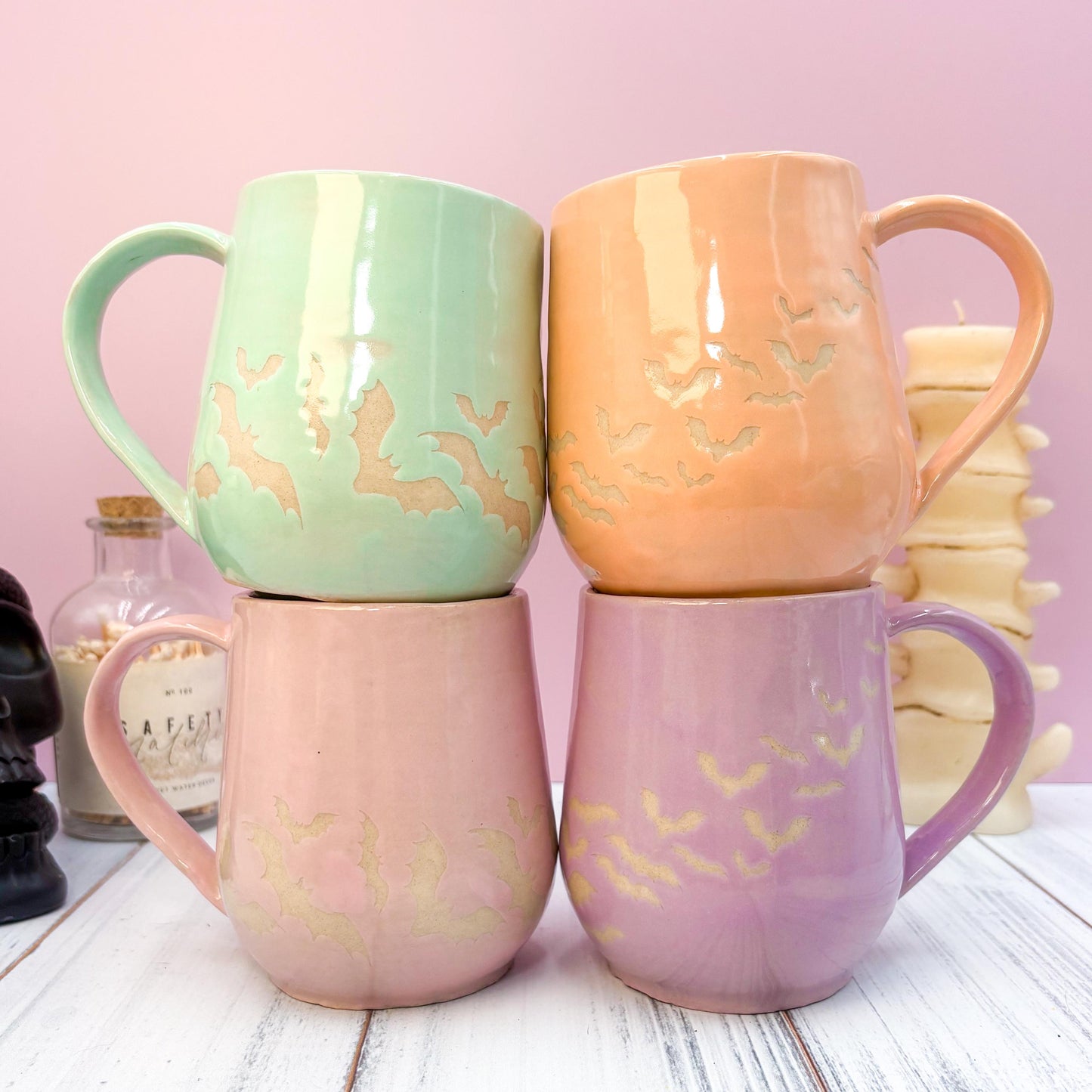 Peach Bat Ceramic Mug, Autumn Gift For Her, Retro Fall Mug, Halloween Gift, Spooky Mug Handmade, Cute Autumn Mugs, Fall Gift Mom