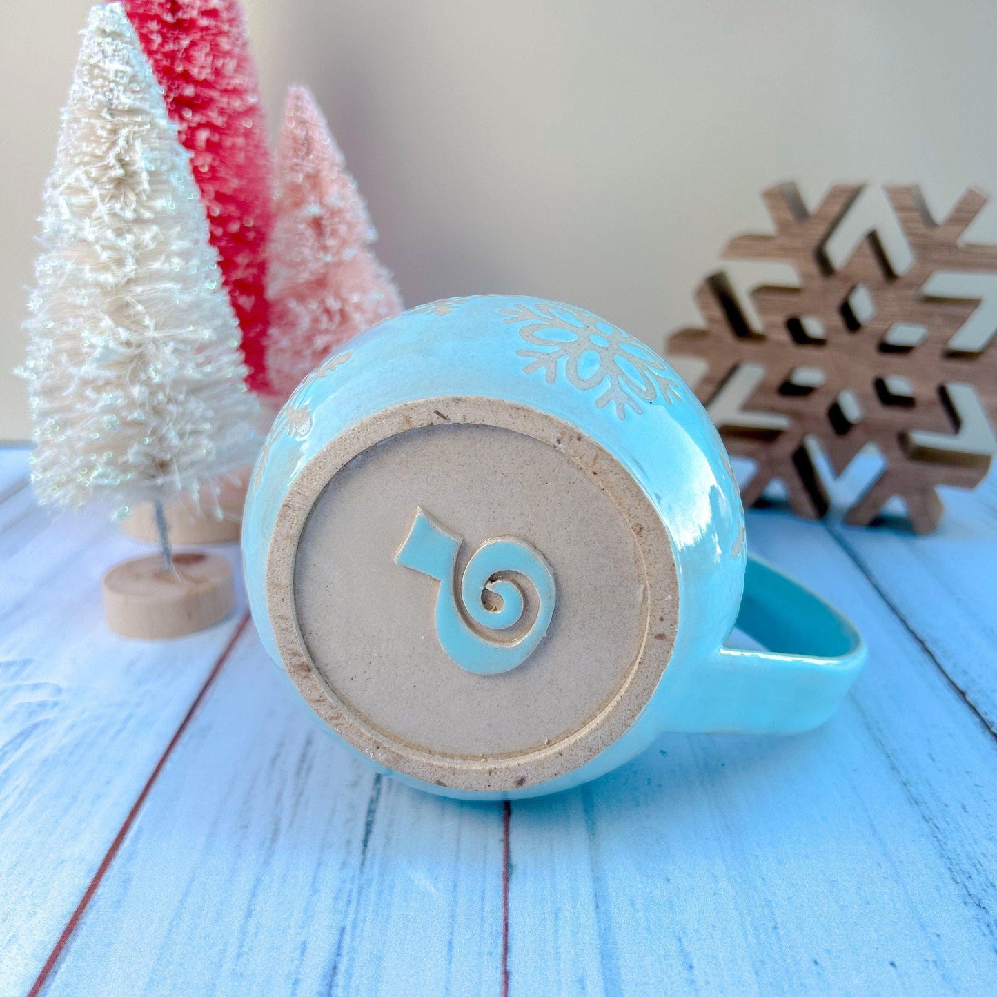 Blue Snowflake 16 Ounce Ceramic Mug