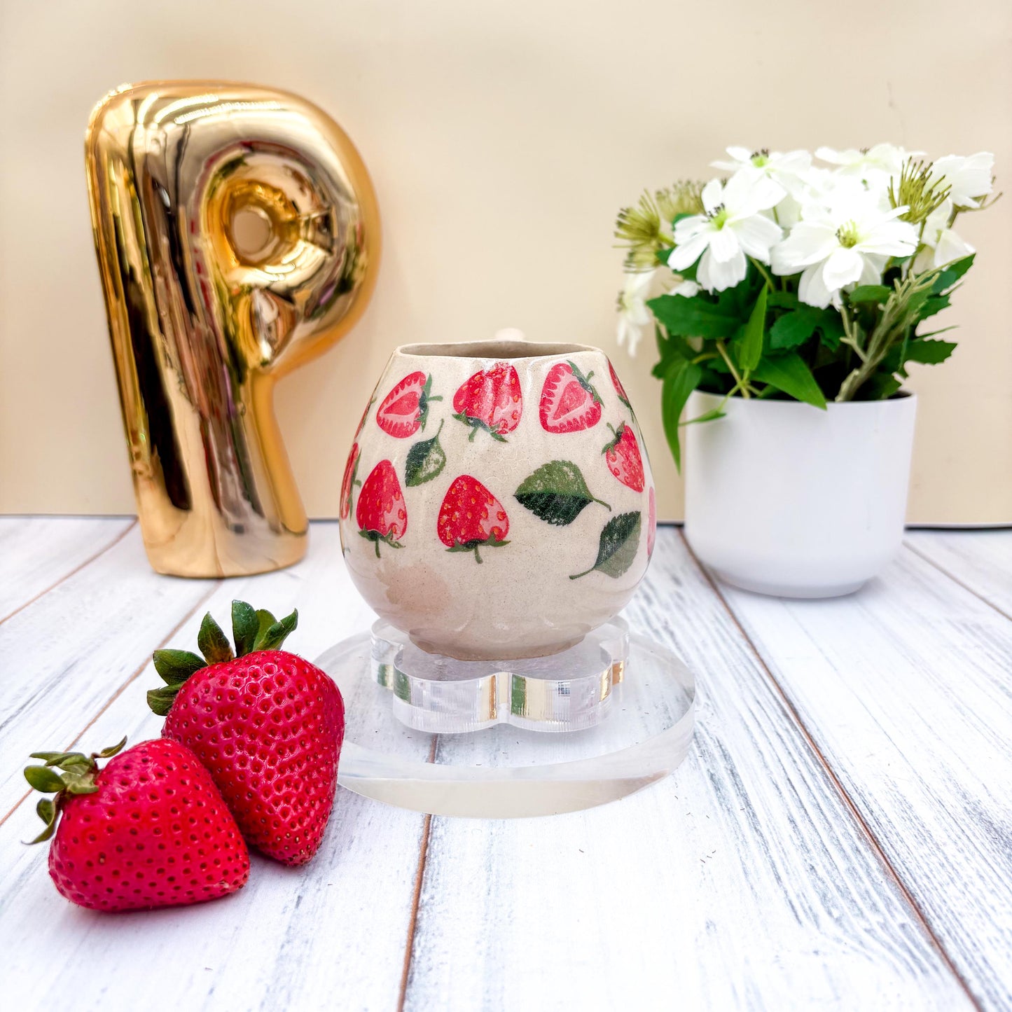 Strawberry 12 Ounce Ceramic Mug