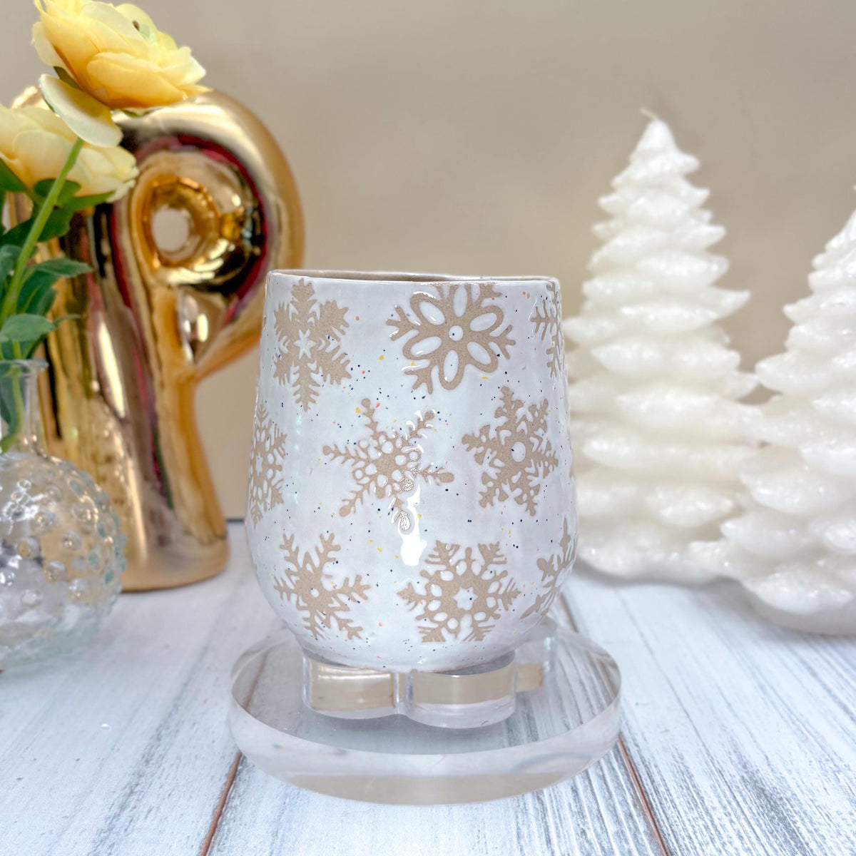 White Snowflake Ceramic Mug, Winter Coffee Mug, Christmas Mug Ceramic Handmade, Stoneware Mug, Holiday Cup, Cozy Cabin Gift, Winter Gift